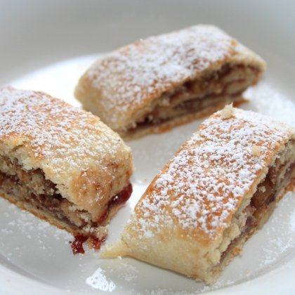 רולדה במילוי ריבה ואגוזים