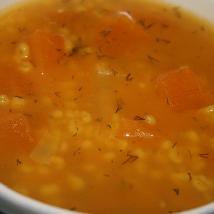 מרק דלעת וגריסי פנינה