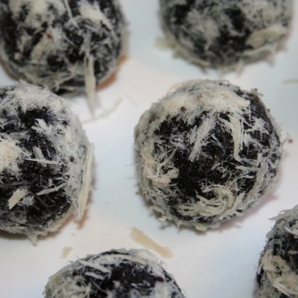 כדורי שוקולד בחלבה מסולסלת