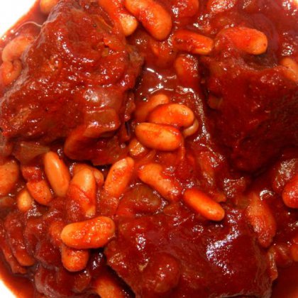 טבחה שעועית ובשר