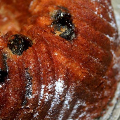 עוגת שקדים ודובדבני אמרנה