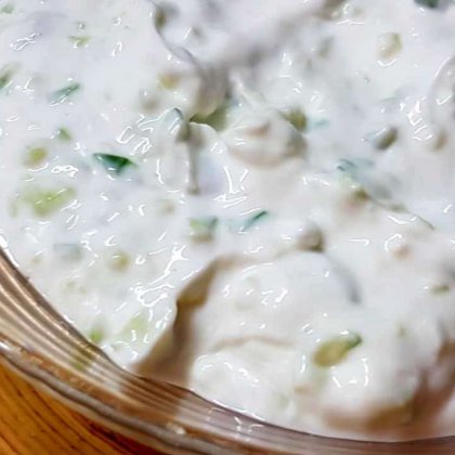 צזיקי – מטבל יוגורט ומלפפונים מהמטבח היווני