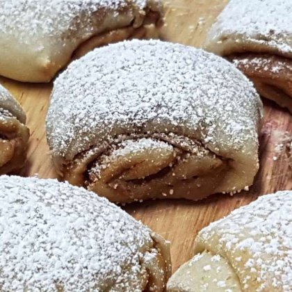 רוזלך במילוי ממרח לוטוס