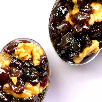 מרוזיה – ריבת צימוקים כהים ואגוזי מלך