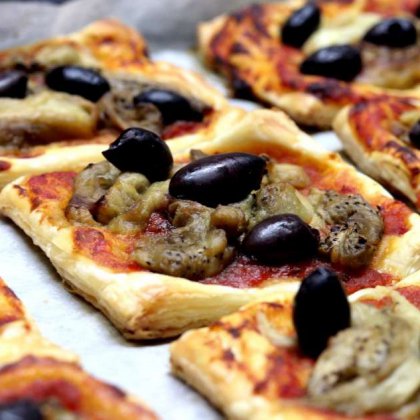 מאפה עלים וחצילים