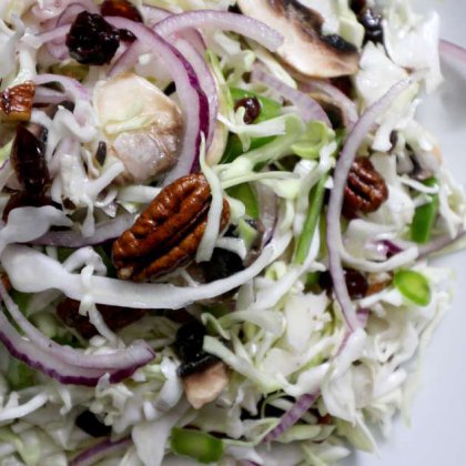 סלט כרוב ואגוזי פקאן