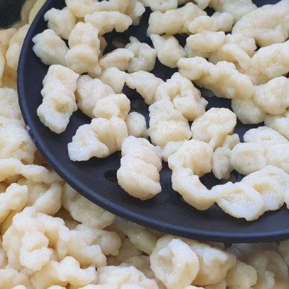 שפצלה / נוקדלי / גלושקה / בצקניות