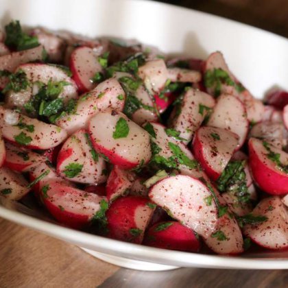 סלט צנוניות חמצמץ