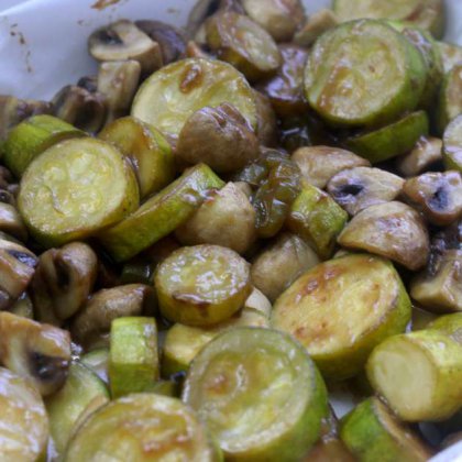 תבשיל קישואים ופטריות