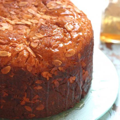 קובנה מתוקה עם שקדים ודבש