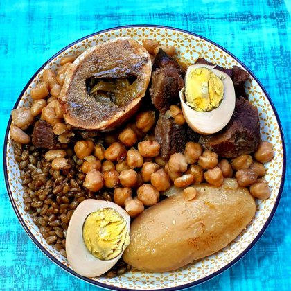 חמין מרוקאי – סכינה