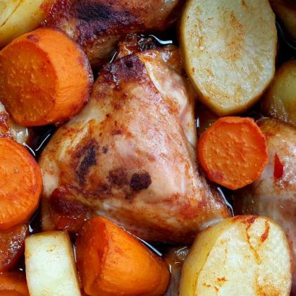 עוף תפוחי אדמה ובטטה בתנור