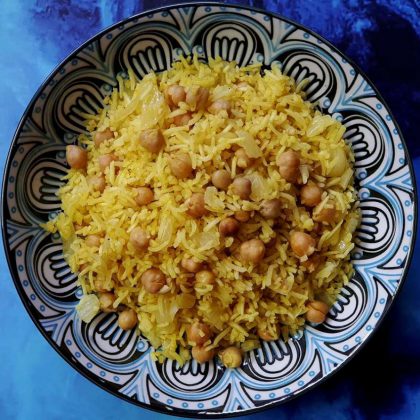 אורז בורגול וגרגירי חומוס בסגנון מזרחי