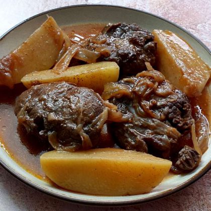 בשר שריר עם תפוחי אדמה